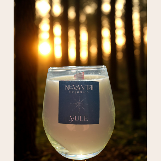 Yule, Soy wax candle, wooden wick, Cedarwood, Juniper, Frankincense - Nevanthi Organics